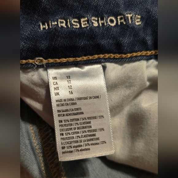 Size 12 - American Eagle distressed jean shorts - Picture 5 of 5